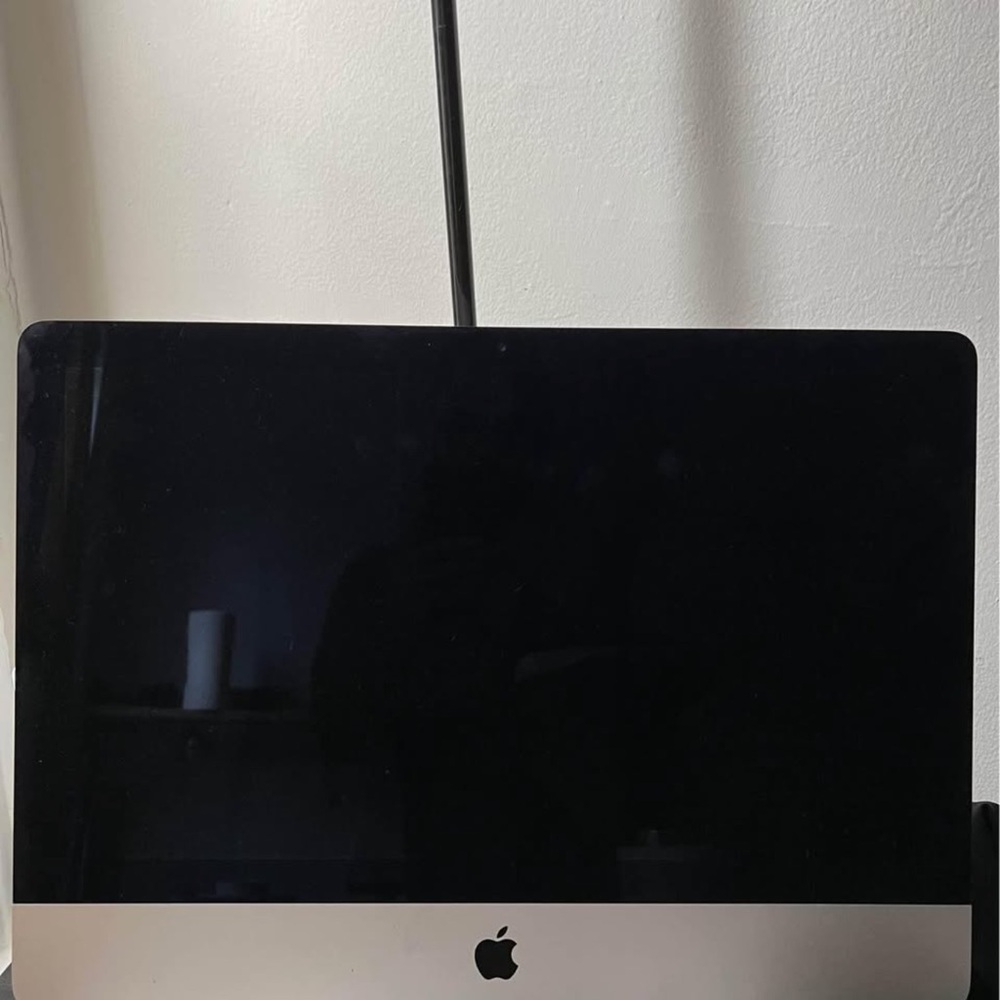 Apple iMac - Picture 2 of 3